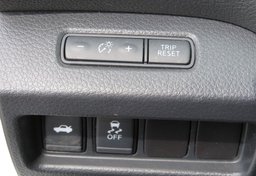 2017 Nissan Altima - Image 37