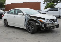 2017 Nissan Altima - Image 4