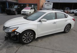 2017 Nissan Altima - Image 1