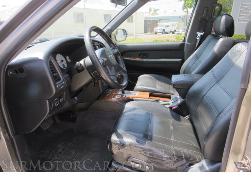 2003 Nissan Pathfinder - Image 30