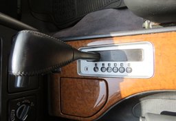 2003 Nissan Pathfinder - Image 31