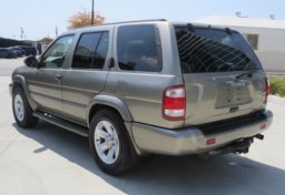 2003 Nissan Pathfinder - Image 10