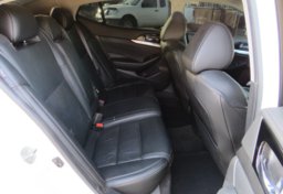 2021 Nissan Maxima - Image 28