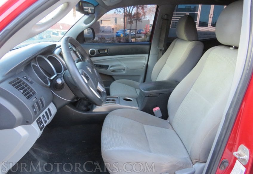 2013 Toyota Tacoma - Image 26