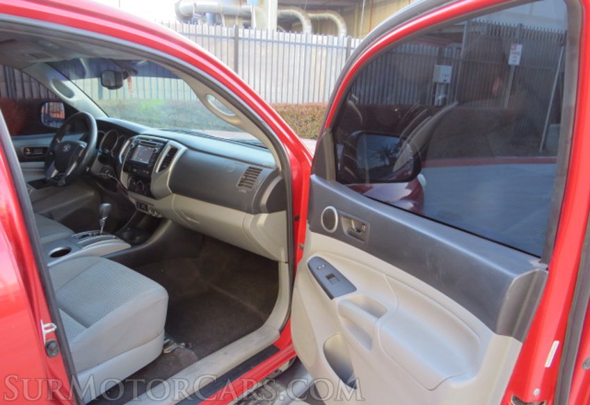 2013 Toyota Tacoma - Image 21