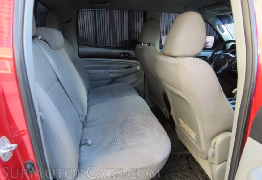 2013 Toyota Tacoma - Image 31