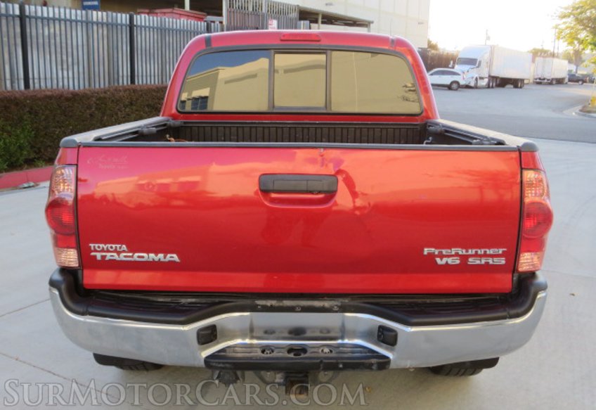 2013 Toyota Tacoma - Image 12