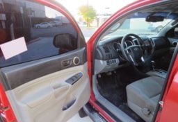 2013 Toyota Tacoma - Image 20