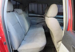 2013 Toyota Tacoma - Image 29