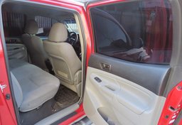 2013 Toyota Tacoma - Image 23