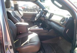 2016 Toyota Tacoma - Image 5