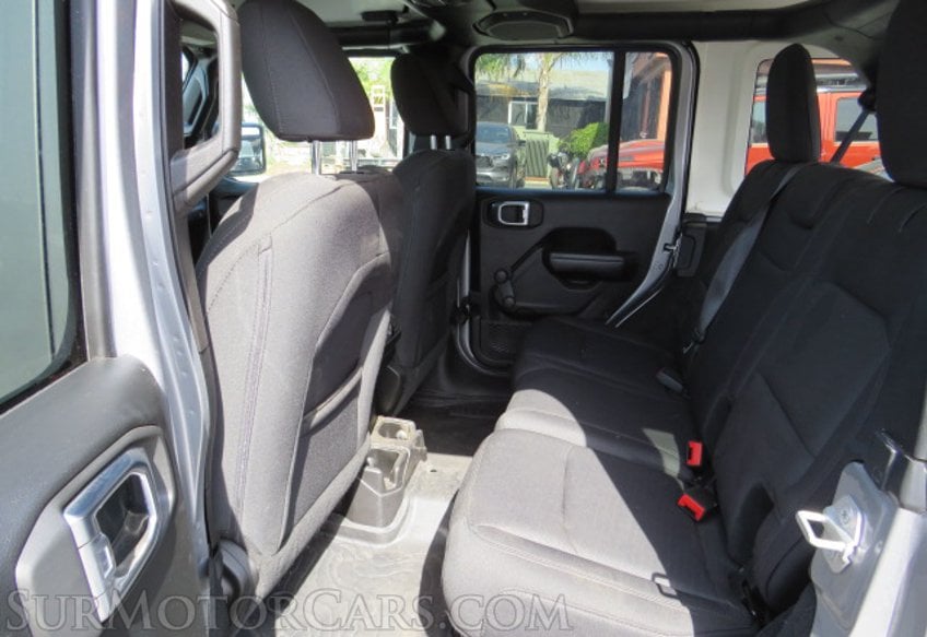 2018 Jeep Wrangler Unlimited - Image 30