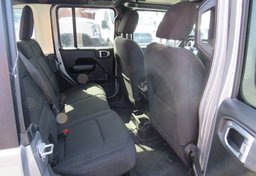 2018 Jeep Wrangler Unlimited - Image 31