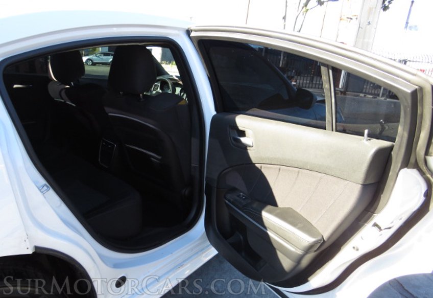 2019 Dodge Charger - Image 27