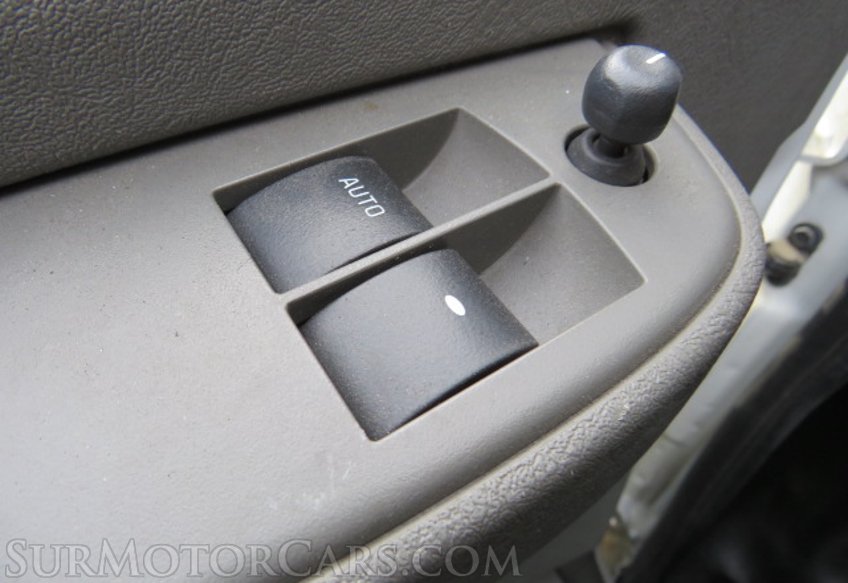 2018 Chevrolet Express Cargo Van - Image 34