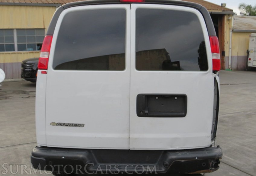 2018 Chevrolet Express Cargo Van - Image 12
