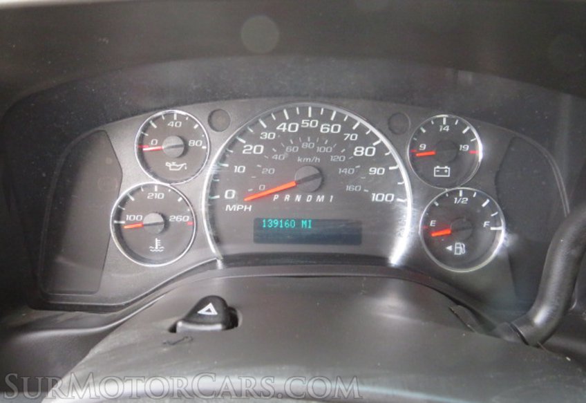 2018 Chevrolet Express Cargo Van - Image 29