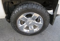 2017 Chevrolet Silverado 1500 - Image 22