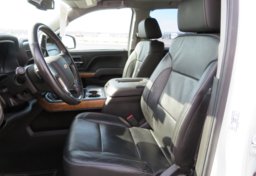 2017 Chevrolet Silverado 1500 - Image 25
