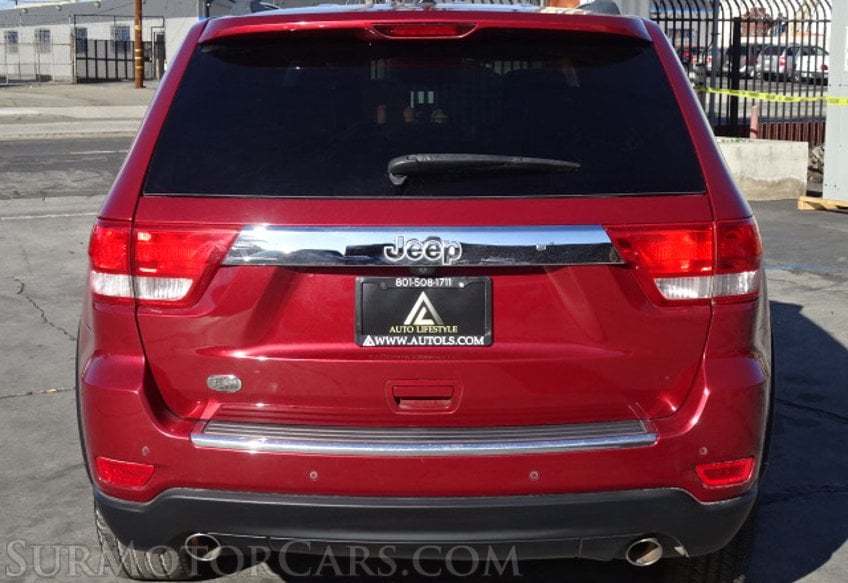 2012 Jeep Grand Cherokee - Image 11