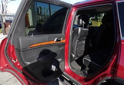 2012 Jeep Grand Cherokee - Image 30