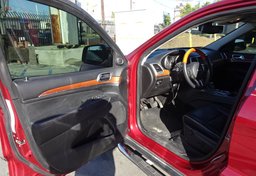 2012 Jeep Grand Cherokee - Image 23
