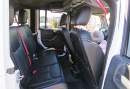 2018 Jeep Wrangler JK Unlimited - Image 30