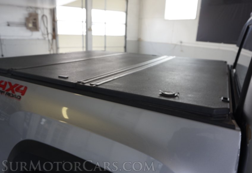 2020 Toyota Tacoma - Image 18