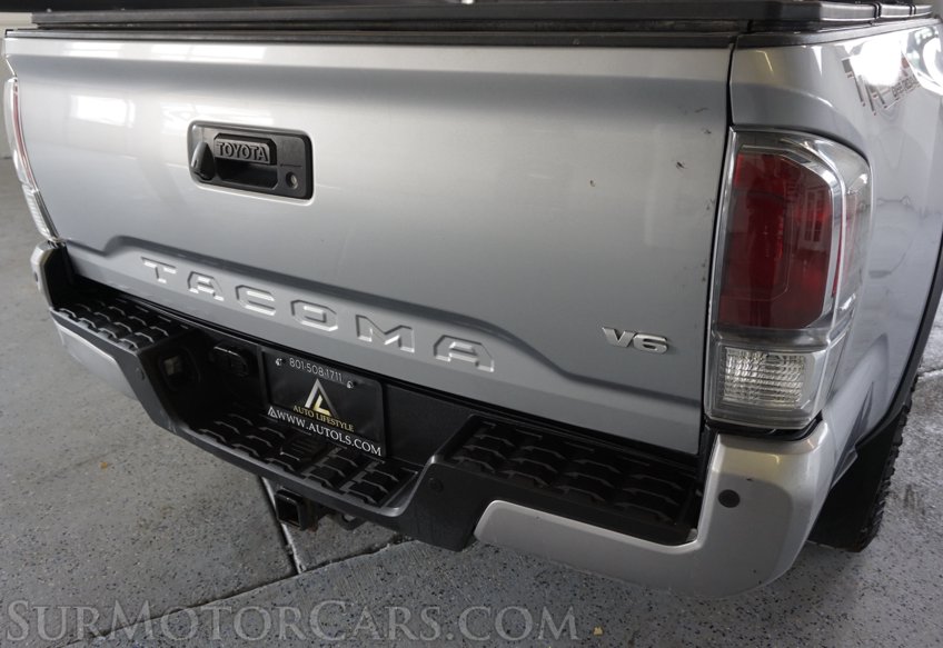 2020 Toyota Tacoma - Image 19