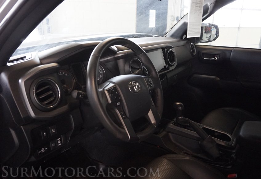 2020 Toyota Tacoma - Image 30