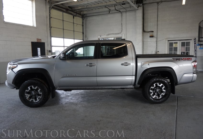 2020 Toyota Tacoma - Image 11