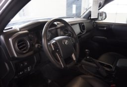2020 Toyota Tacoma - Image 30