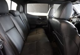 2020 Toyota Tacoma - Image 31