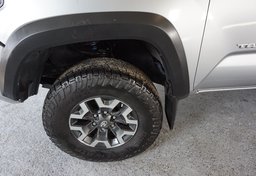 2020 Toyota Tacoma - Image 53