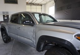 2020 Toyota Tacoma - Image 15