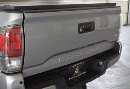 2020 Toyota Tacoma - Image 17