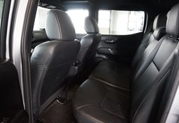 2020 Toyota Tacoma - Image 34