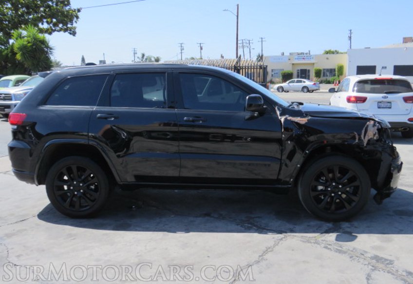 2019 Jeep Grand Cherokee - Image 12