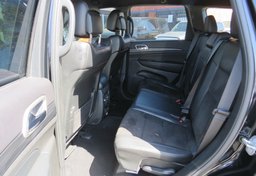 2019 Jeep Grand Cherokee - Image 29