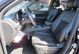 2019 Jeep Grand Cherokee - Image 23