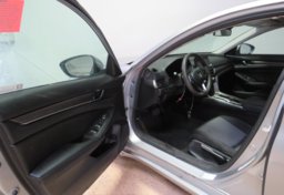 2021 Honda Accord Hybrid - Image 18