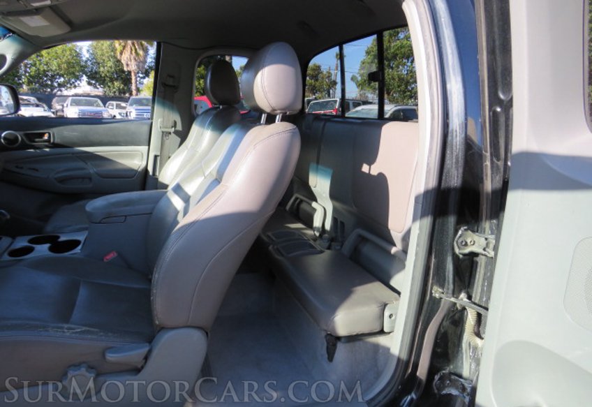 2005 Toyota Tacoma - Image 31