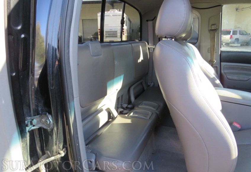 2005 Toyota Tacoma - Image 9