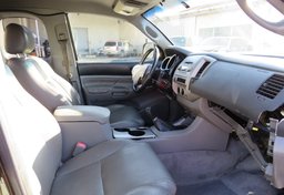 2005 Toyota Tacoma - Image 7