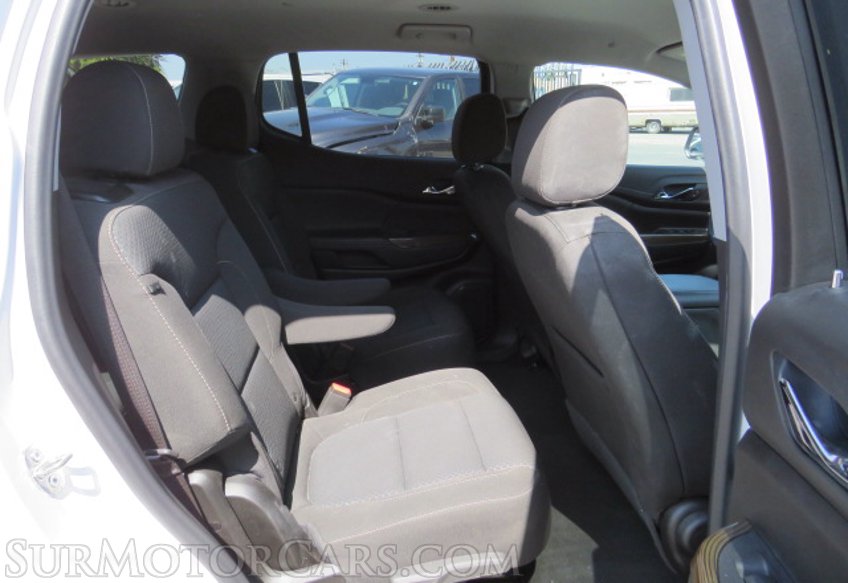 2021 GMC Acadia - Image 32