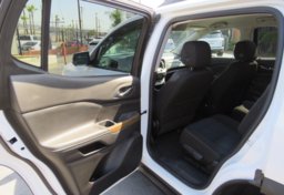 2021 GMC Acadia - Image 27