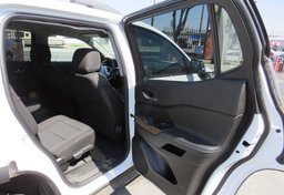 2021 GMC Acadia - Image 28