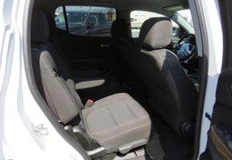 2021 GMC Acadia - Image 30