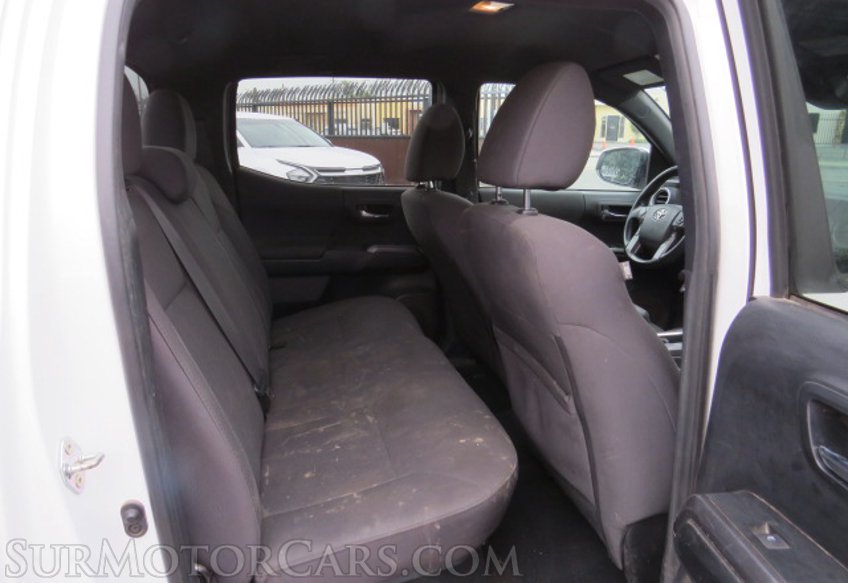 2018 Toyota Tacoma - Image 31