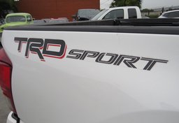 2018 Toyota Tacoma - Image 17